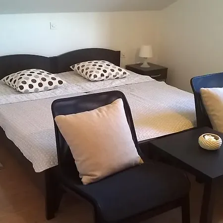 Nikolina Guest house